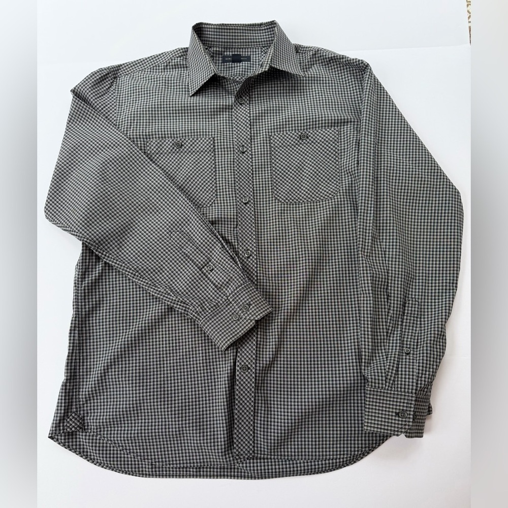 Men’s Banana Republic Long Sleeve Shirt
Size XL (17-17 1/2 neck)​​